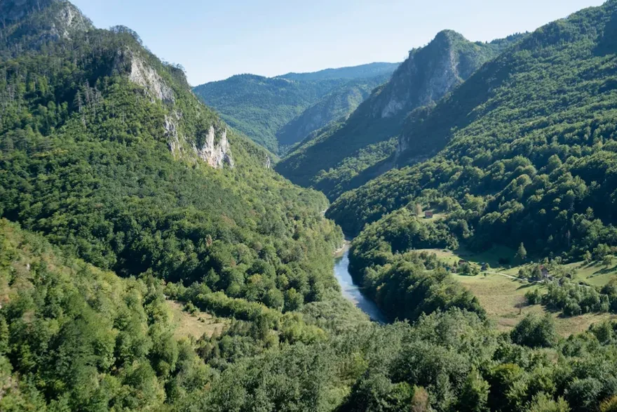 Rafting and the Piva canyon